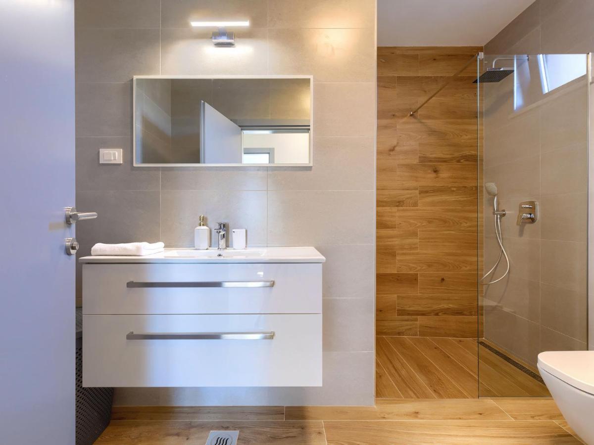 Apartment Eroa By Interhome Zminj Exterior photo